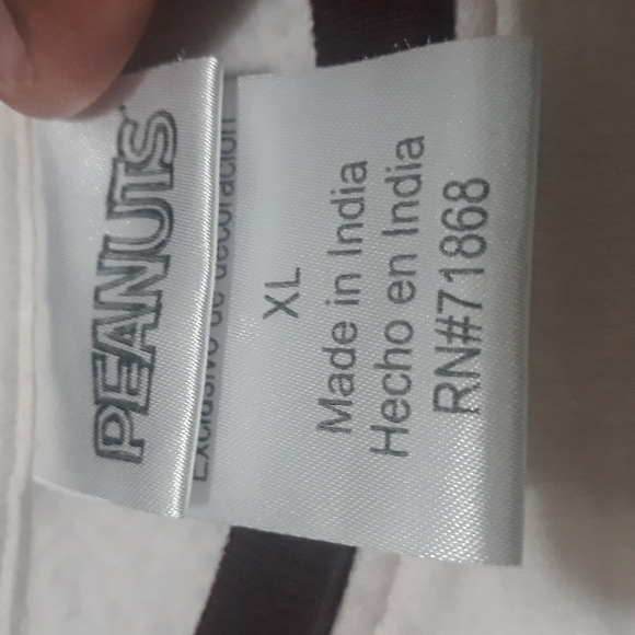 Peanuts Sweatshirt - Picture 5 of 7